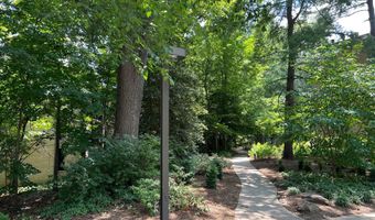 4936 SENTINEL Dr 5-203, Bethesda, MD 20816