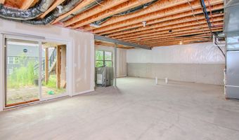 2888 Dillon Dr, Ann Arbor, MI 48105