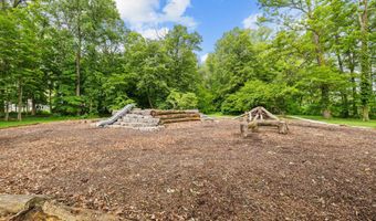 10608 Banyan Wood Ct, Indianapolis, IN 46239