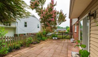 7108 LANIER St, Annandale, VA 22003
