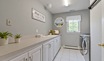 109 Andrew Dr, Canton, CT 06019