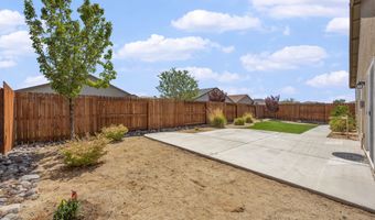 214 Red Oak Dr, Fernley, NV 89408