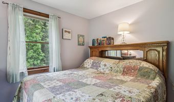 530 West Rd, Barnard, VT 05031