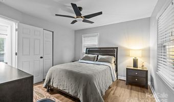 3701 Lynette Ct, Charlotte, NC 28217
