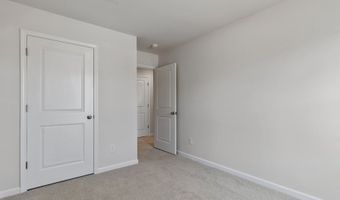 221 Maddox Dr, Aberdeen, NC 28315