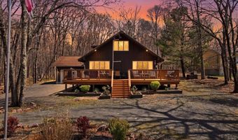 240 Keats Ln, Albrightsville, PA 18210