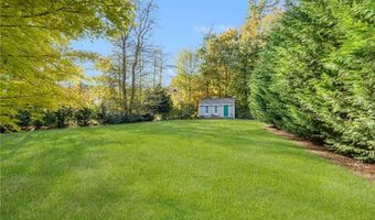 10 Honey Lou Ct, Cranston, RI 02921