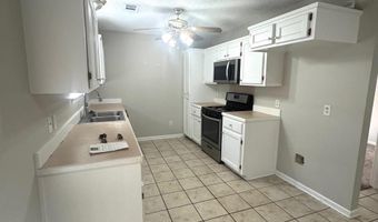211 Hunters Run Dr, Benton, AR 72015