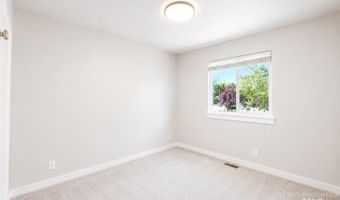 10122 W Shelborne Dr, Boise, ID 83709