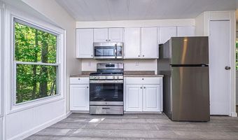 11 Gray Rd, Barnstead, NH 03225
