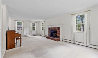 28 Colony Rd, Augusta, ME 04330