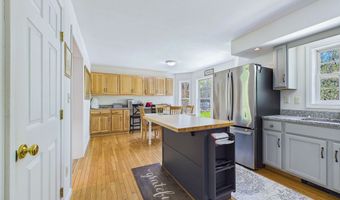 40 Meadow Dr, Bar Harbor, ME 04609