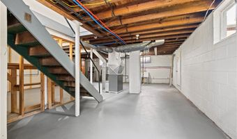 125 Carroll St, Aliquippa, PA 15001
