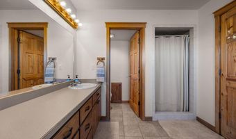 24605 Dodds Rd, Bend, OR 97701