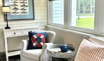 199 Foreside Rd, Falmouth, ME 04105