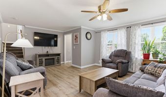 645 WALKER St, Aberdeen, MD 21001