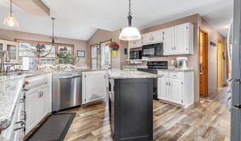 1128 E CAPITOL Dr, Appleton, WI 54911