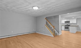 84 Phillip Ave, Cumberland, RI 02864