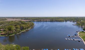 40729 N North Newport Dr, Antioch, IL 60002