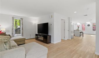 5 Aurora Dr, Cumberland, RI 02864