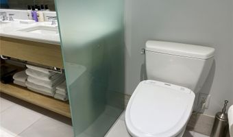 383 Kalaimoku St 1803, Honolulu, HI 96815