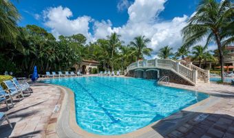 9525 AVELLINO Way 2621, Naples, FL 34113