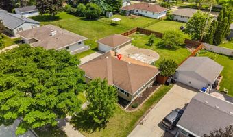 2700 N LILLIAN Ct, Appleton, WI 54911