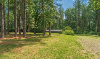 1260 N Lawrence Hollow Dr, Bloomfield, IN 47424