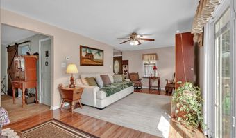 537 3RD St, Atco, NJ 08004
