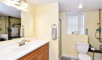 17 Middle St, North Providence, RI 02911