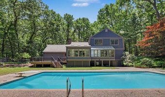 385 Greentree Ln NE, Ada, MI 49301