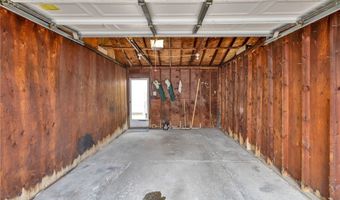 77 Sundridge Dr, Amherst, NY 14228