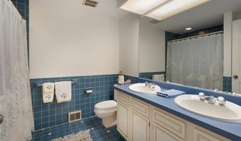 20 Parkhaven Dr, Amherst, NY 14228