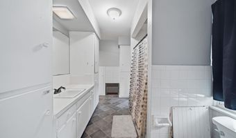225 Seeley St, Adrian, MI 49221