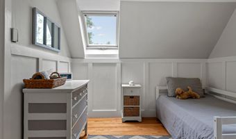 259 Middle Rd, Falmouth, ME 04105