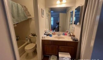 35 Ashley Ct, Bedminster, NJ 07921