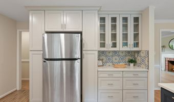 4417 LAUREL Rd, Alexandria, VA 22309