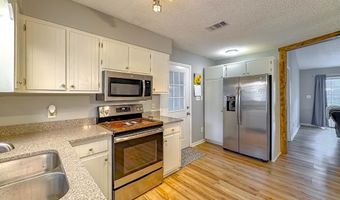 1606 Hemlock St, Bainbridge, GA 39817