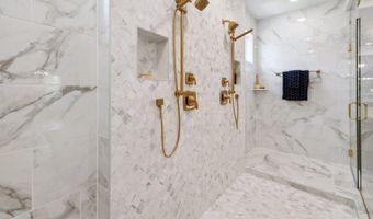 8281 Colling Manor Ct, Alexandria, VA 22308