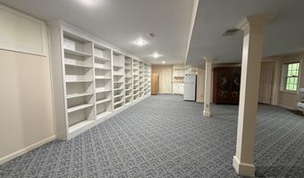 206 Meadow Ridge Dr, Bardstown, KY 40004