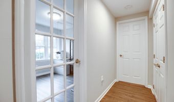 8217 CINDY Ln, Bethesda, MD 20817