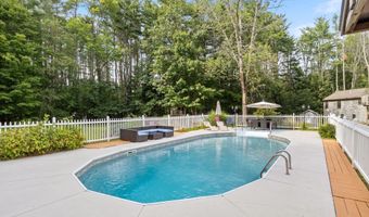 15 Hamden Place Rd, Arundel, ME 04046