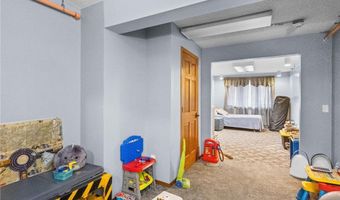 320 7th Ave E, Alexandria, MN 56308