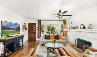 206 S Wisconsin St, Fallbrook, CA 92028