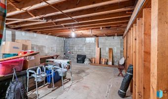 207 S 11th St, Beresford, SD 57004