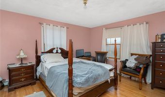 6 Lake Dr, North Providence, RI 02904
