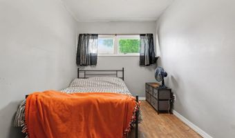 422 W Ctr, Alma, MI 48801