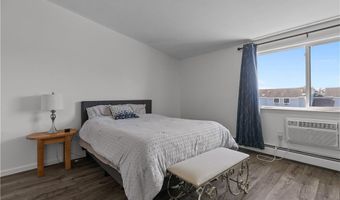 66 Girard Ave 324, Newport, RI 02840