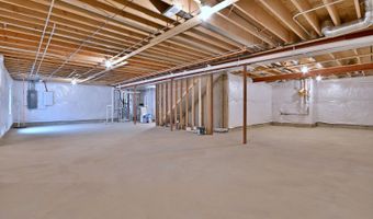 620 N Sullivan St, Addison, IL 60101