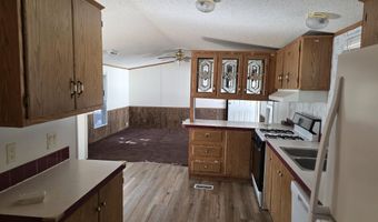 520 SHIRLEY St, Bloomfield, NM 87413
